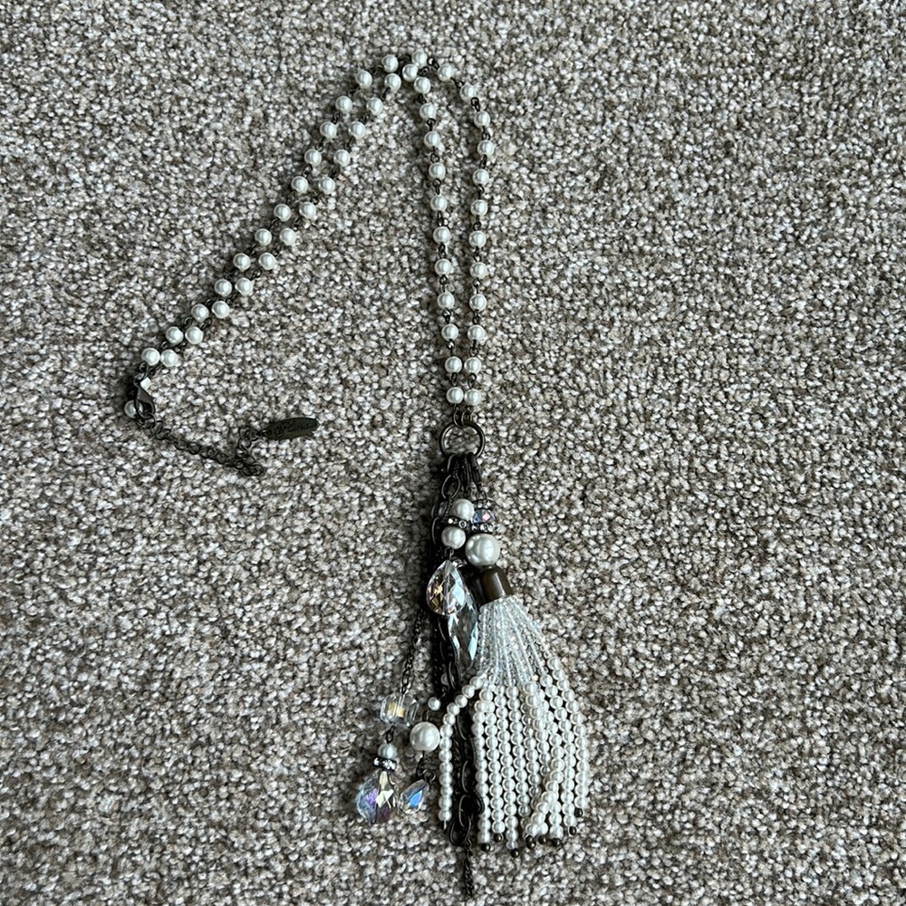Plunder Pearl necklace
